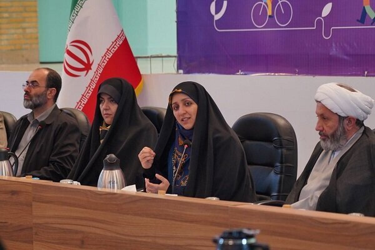 دستاورد زنان ایرانی را بدون لکنت به جهان معرفی می‌کنیم
