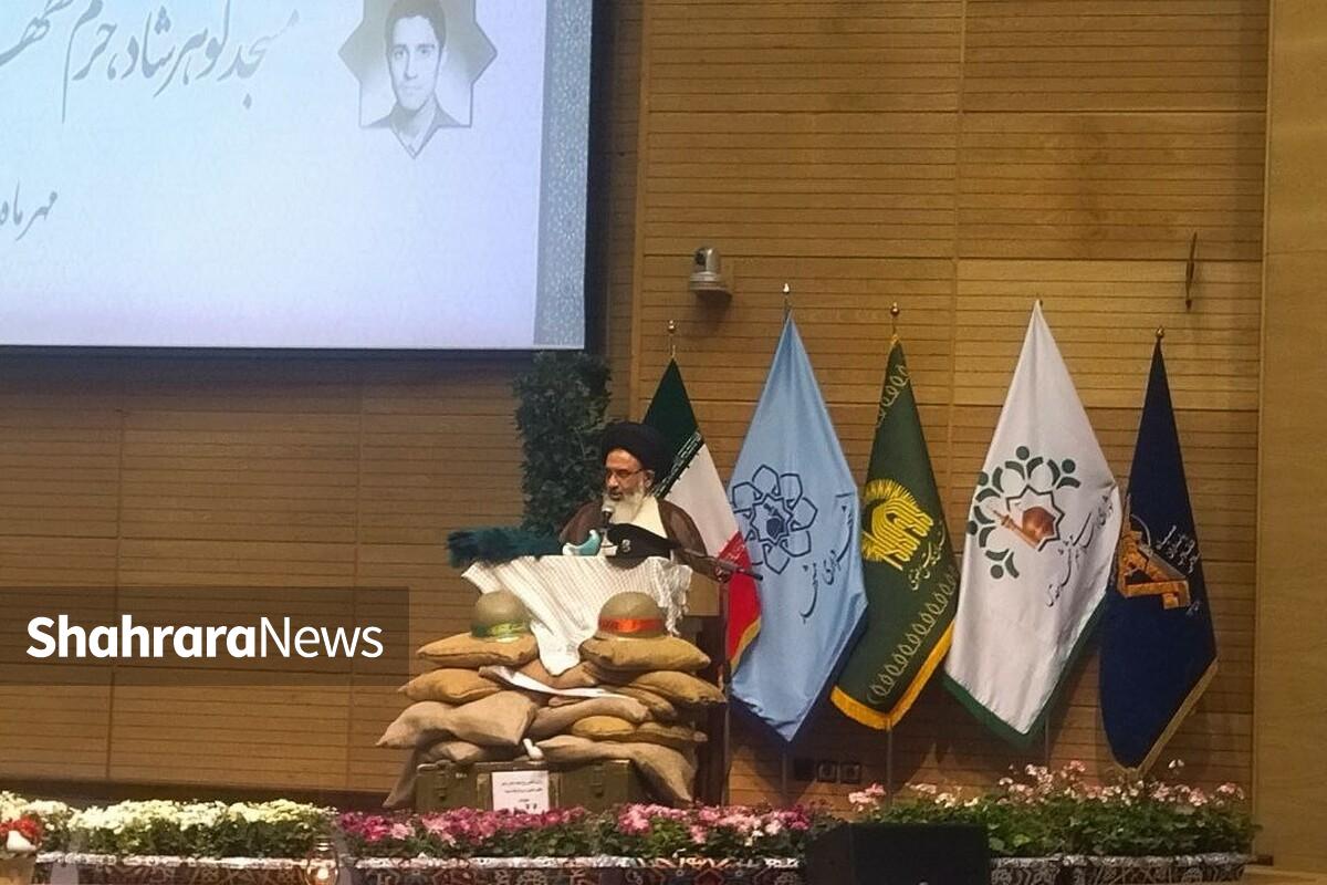نماینده سابق مقام معظم رهبری در سوریه: جامعه باید با شهدا زندگی کند