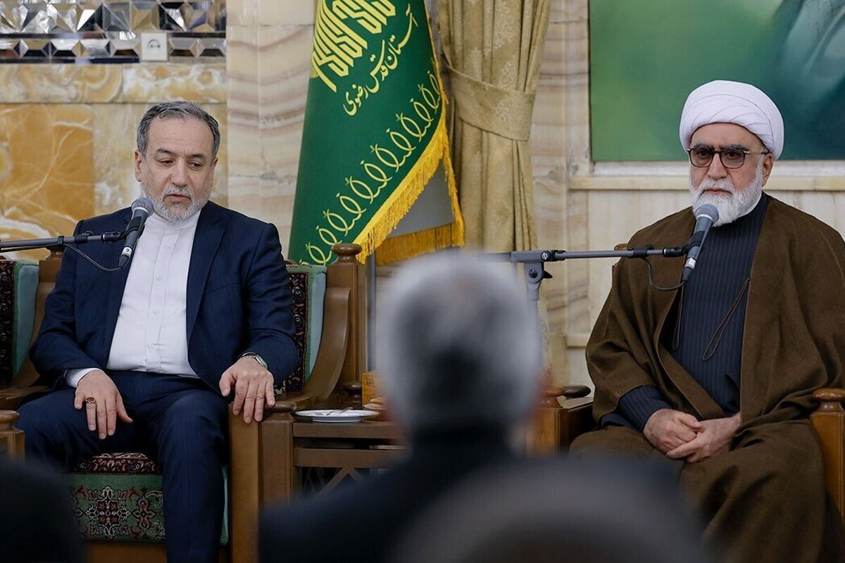 عراقچی در دیدار با تولیت آستان قدس رضوی: سیاست دیپلماسی استانی از تأکیدات مقام معظم رهبری است