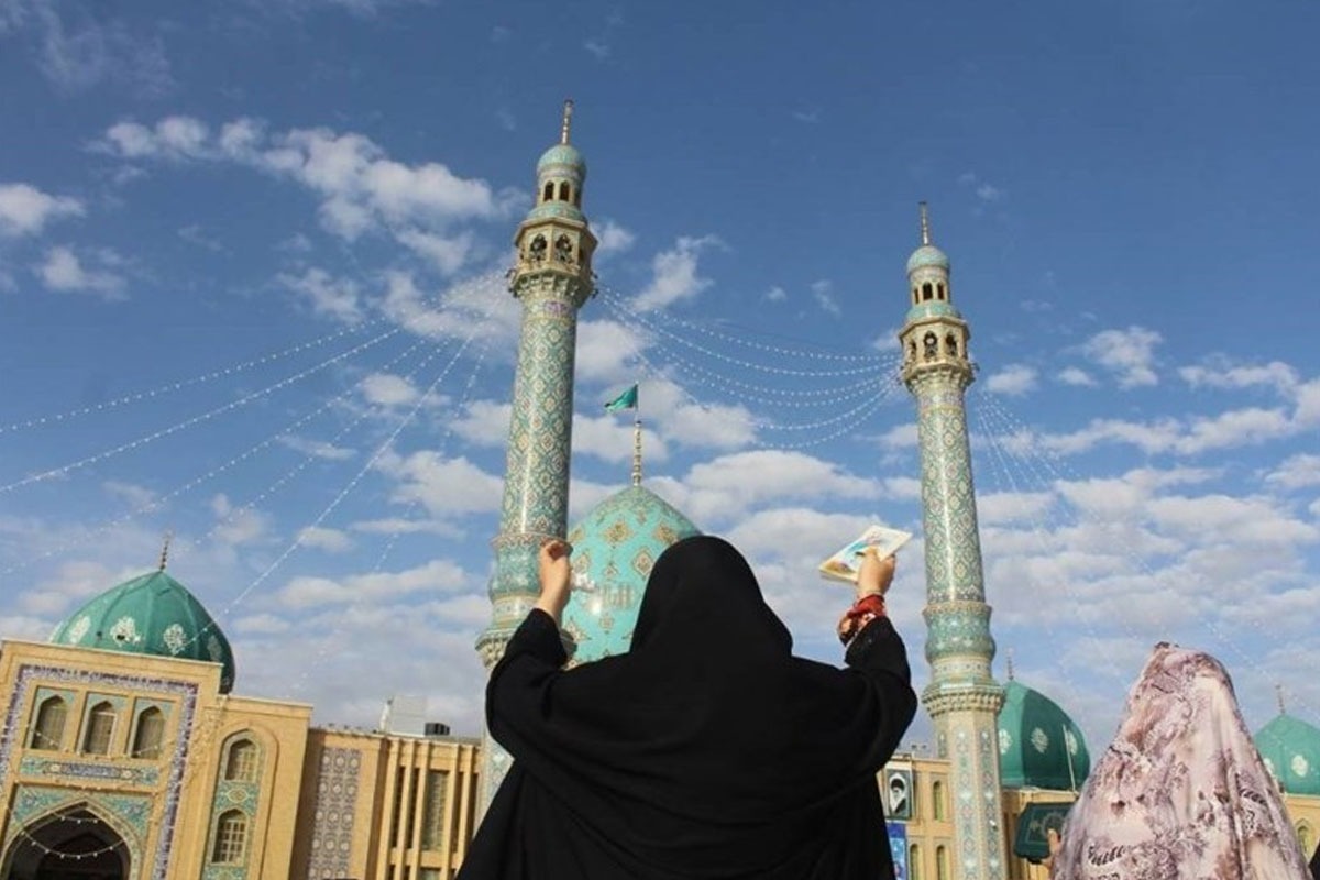 خورشید پنهان جاودانه در سایه مشیت خدا | بررسی شبهه طول عمر امام زمان(عج) و پاسخ‌های شیعه