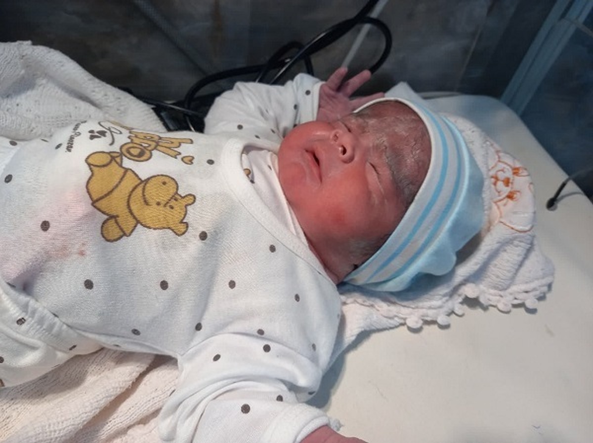 تولد نوزاد ۵ کیلوگرمی در بیمارستان قائم(عج) مشهد (۱۰ آبان ۱۴۰۴)