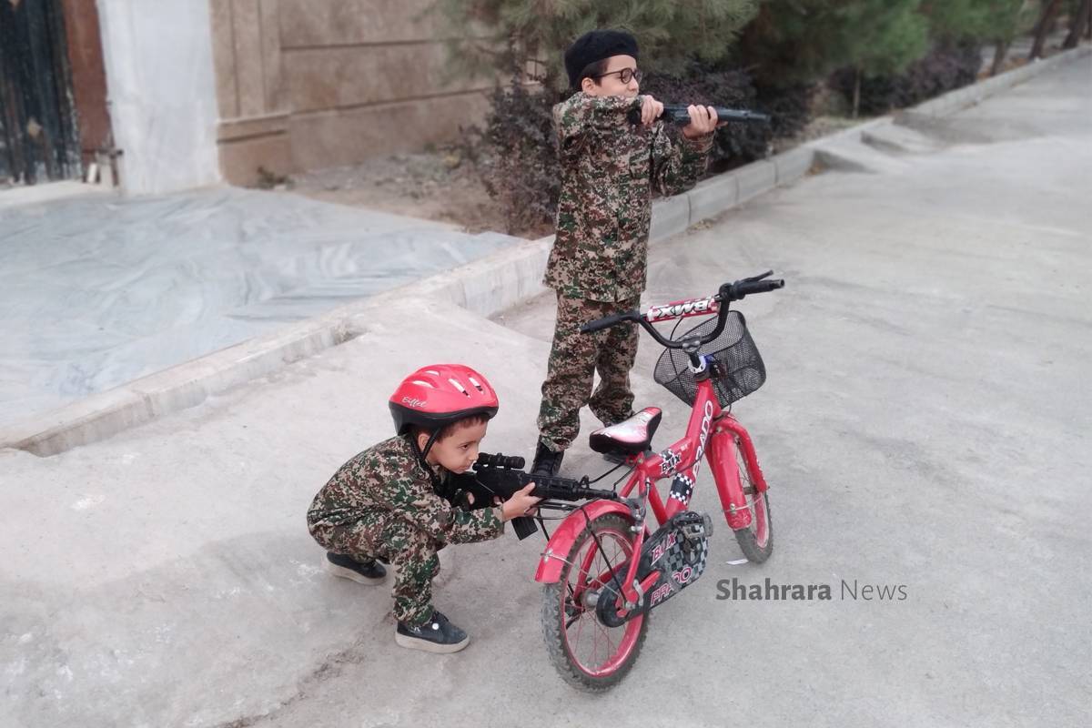 یادداشت کودک | ما خیلی داداشـیــــم! یادداشت کودک | ما خیلی داداشـیــــم!