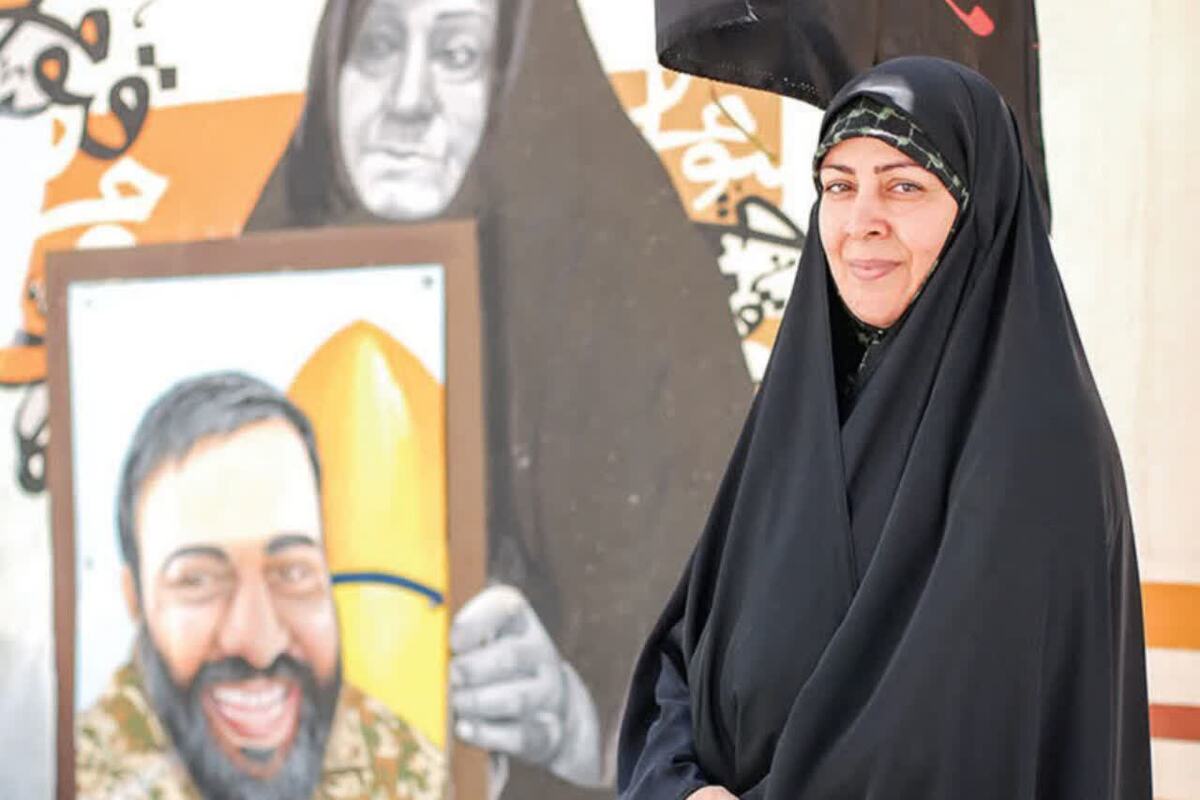 اینجا هنوز عطر سیب جاری است