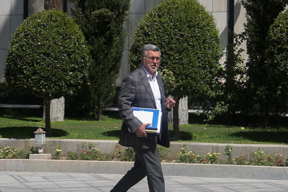 پاسخ وزیر بهداشت به مطالبات پرستاران | بهبود شرایط کاری و معیشتی در اولویت است