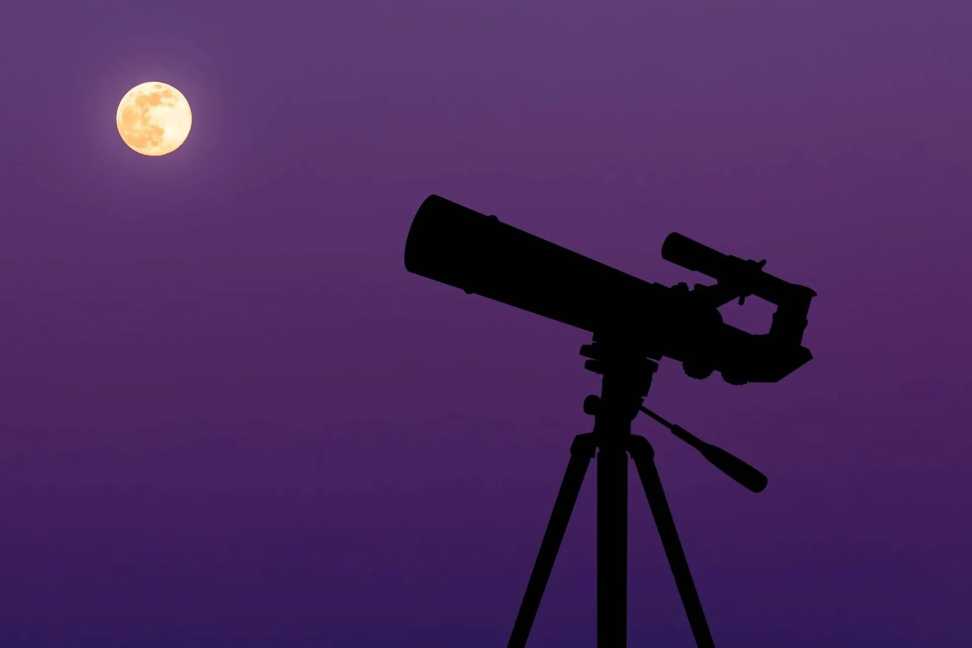 رصد ماه کامل با تلسکوپ
