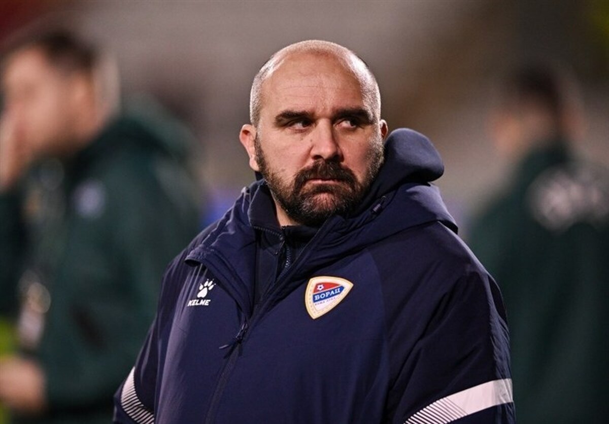 در اتفاقی تلخ در فوتبال صربستان، سرمربی یک تیم در حال تماشای بازی شاگردانش جان سپرد.