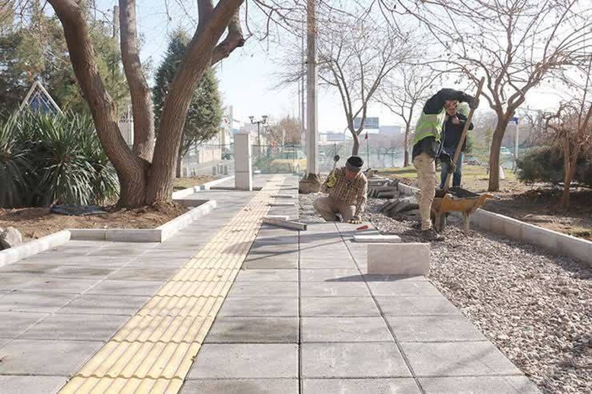 مدیرکل نظارت بر نگهداری و تعمیرات شهرداری مشهد از پیاده‌روسازی یک میلیون و ۳۵۰ هزار مترمربع از معابر شهر طی ۴ سال گذشته خبر داد.