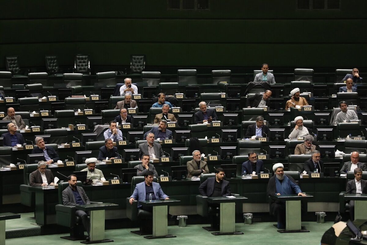 موافقت مجلس با حذف شرکت‌های حجمی و واسطه‌ای