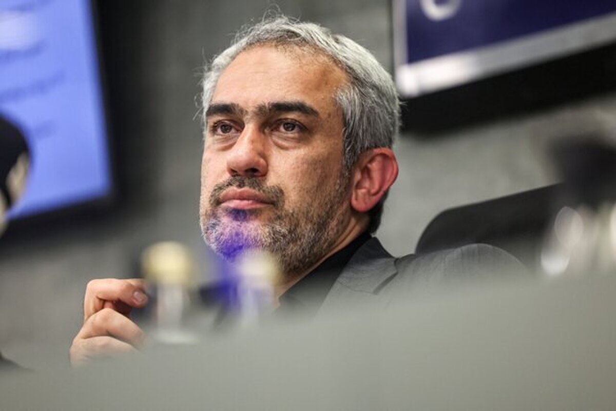 وزیر اقتصاد: گمرک وضعیت نامطلوبی دارد و باید به آن رسیدگی شود | ساماندهی بانک‌های ناتراز