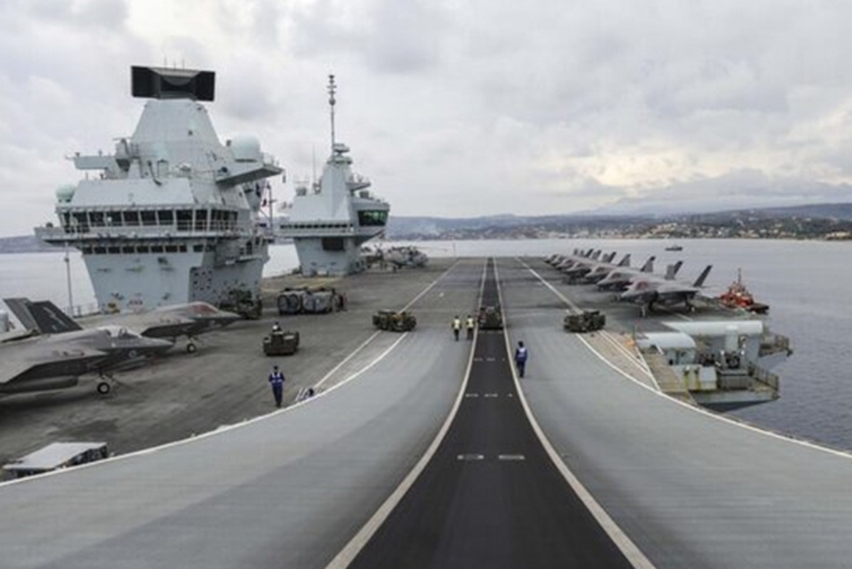 یک ناو هواپیمابر انگلیسی به مدیترانه اعزام شد