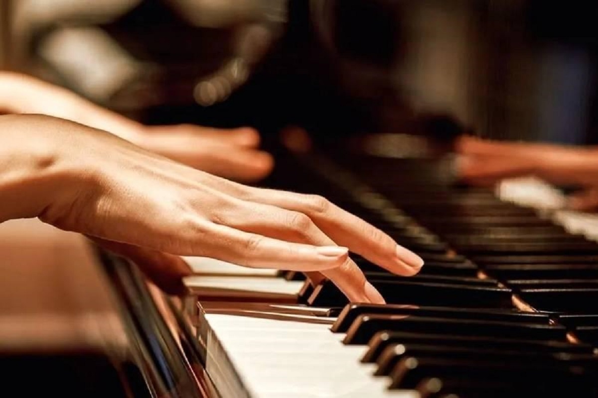 انتشار آلبوم «هفت آسمان» با آهنگ‌سازی هومن دهلوی