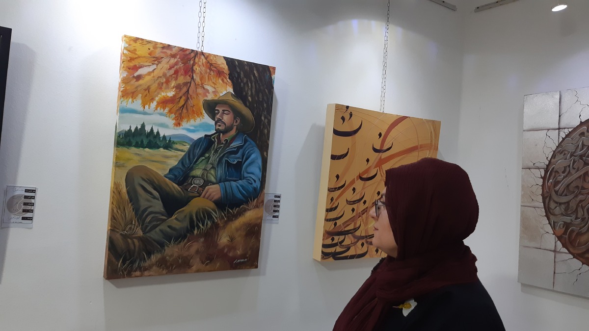 روایت بانوان نقاش در نمایشگاه «برگ‌ریزان»| نمایشِ ۳۵ اثر از ۱۵ هنرمند مشهدی