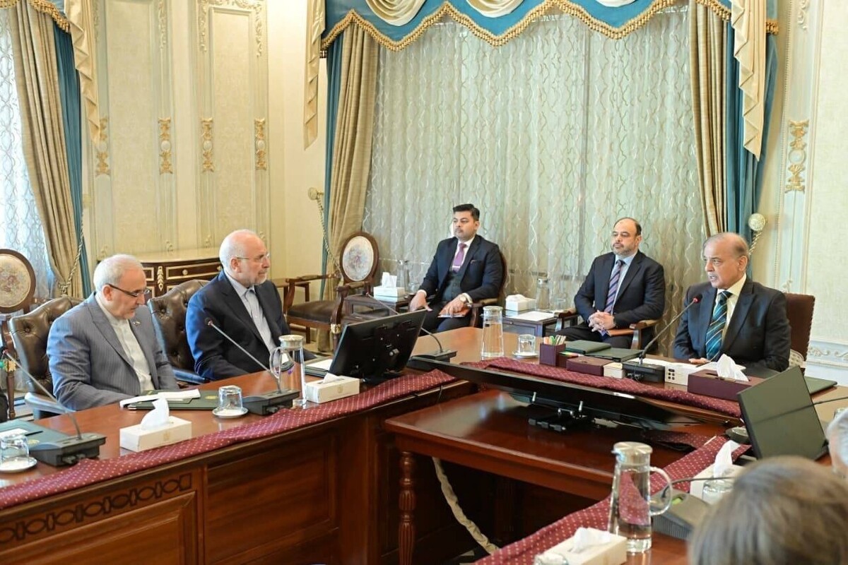 تأکید قالیباف بر ارتقای تعاملات‌ اقتصادی ایران‌ و پاکستان با تسهیل امور بانکی و تجارت‌ آزاد