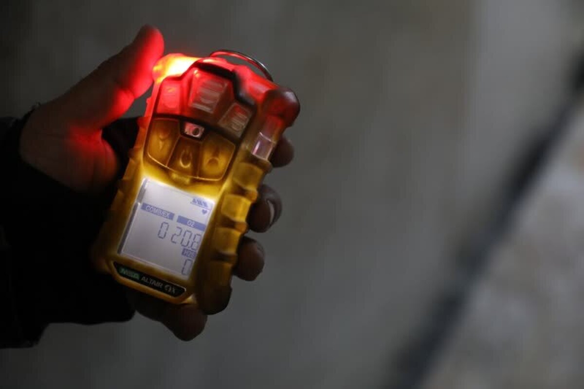 مسمومیت ۲۳ زن و ۳ مرد در یکی از هتل‌های مشهد (۱۷ آبان ۱۴۰۴)