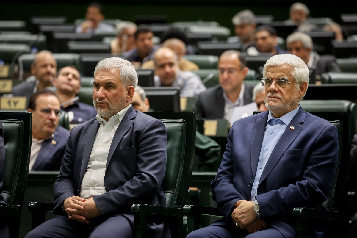 معاون اول رئیس جمهور در صحن علنی مجلس: شرایط جنگی را در یکسال گذشته در نظر گرفته بودیم