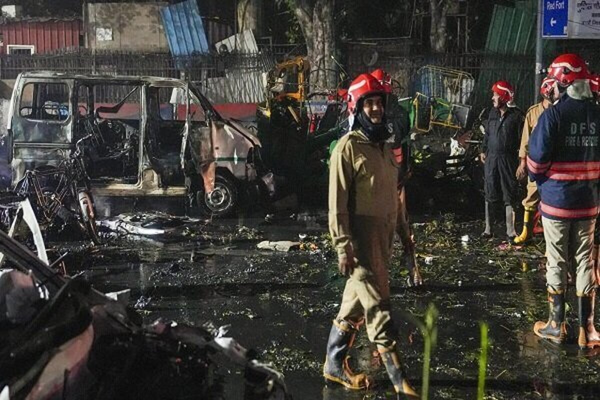 انفجار یک خودرو در پایتخت هند ۸کشته و ۱۲ زخمی برجای گذاشت (۱۹ آبان ۱۴۰۴)