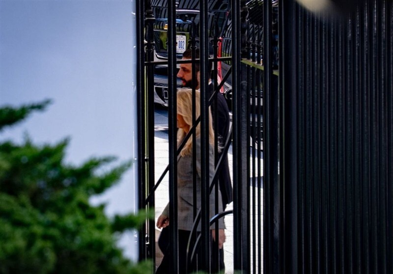 جولانی به دیدار ترامپ رفت | استقبال عجیب از درب پشتی کاخ سفید + فیلم (۱۹ آبان ۱۴۰۴)