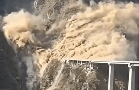 ویدئو | فروریختن وحشتناک پل ۷۵۸ متری هونگچی در چین