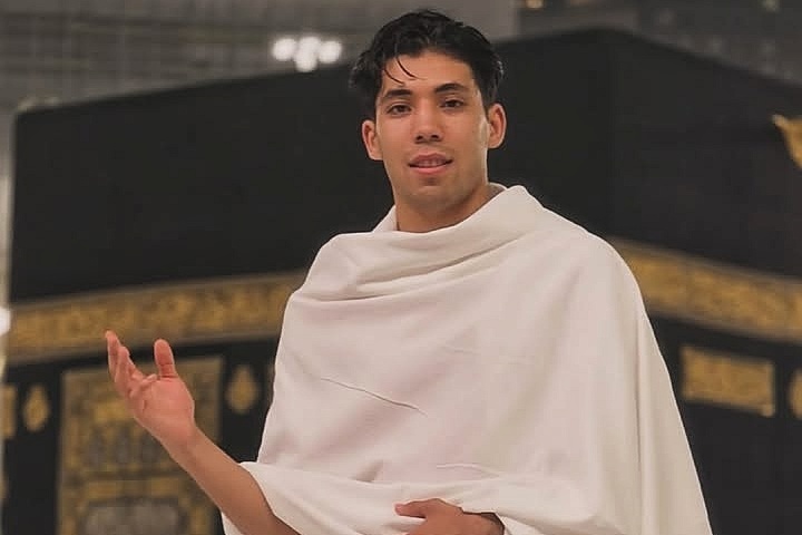 عکس‌هایی از بازیکنان تیم ملی فوتسال افغانستان در کعبه