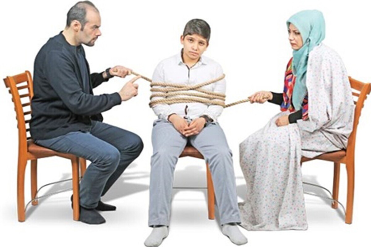 میان سختگیری و رها کردن، پلی از درک بزنیم