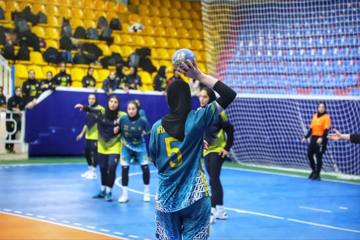 حضور ۲ تیم هندبال دختران خراسانی در  لیگ آیندگان