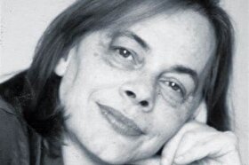 نگاهی متفاوت و مستقل به جهان ادبیات | «کریستینا پری روسی»، نویسنده‌ای که با روحش می‌نوشت