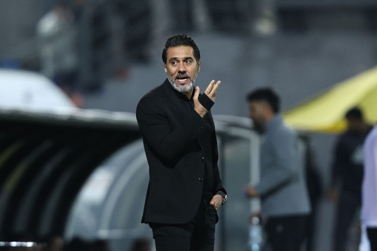 افشین پیروانی در پرسپولیس ماندنی شد