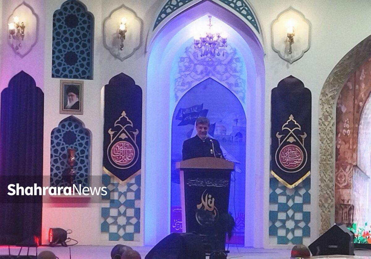 خادمان آستان قدس رضوی، همواره در خدمت عاشقان حسینی