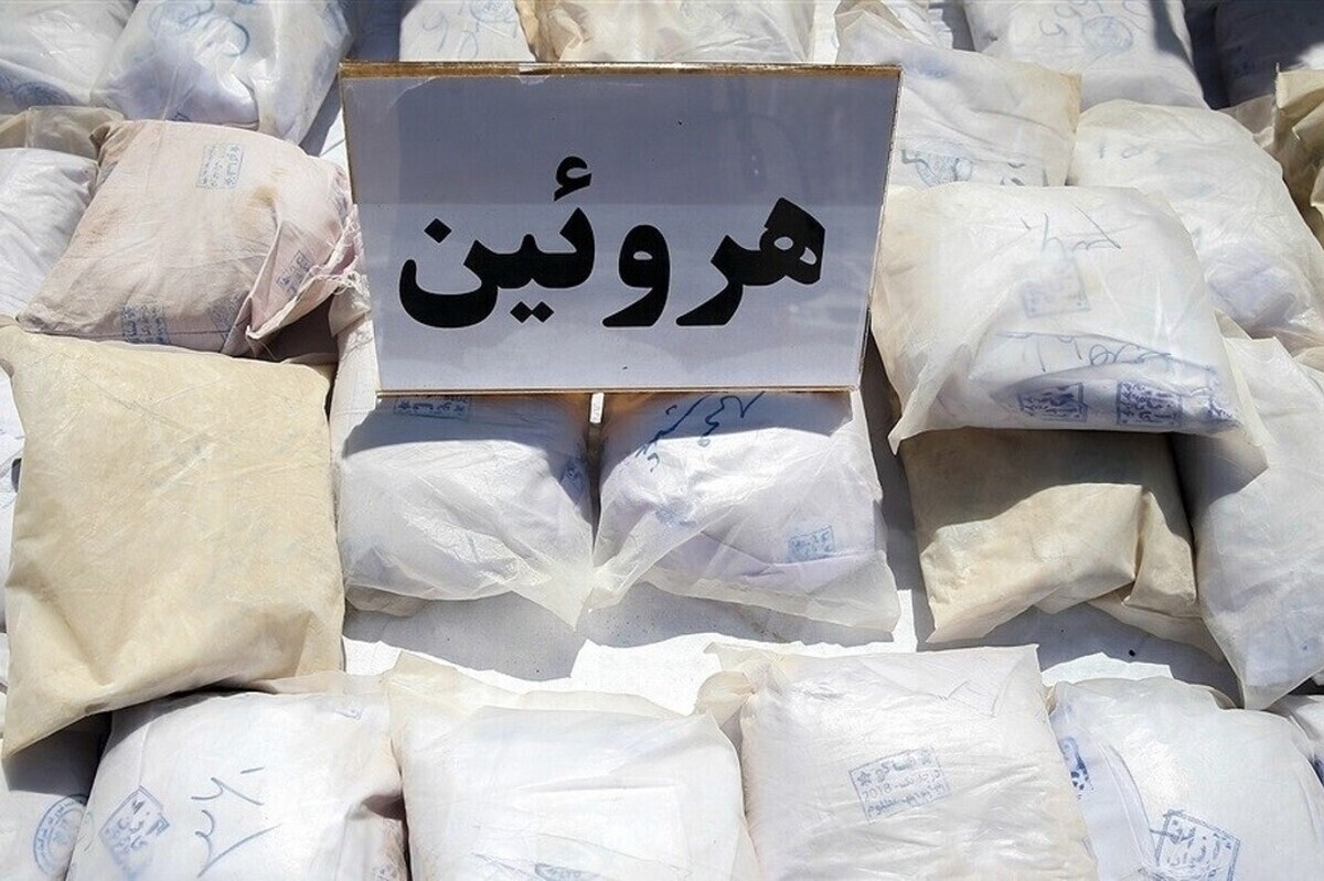 کشف نزدیک به ۲۷ کیلوگرم هروئین و ۹ فشنگ جنگی قاچاق در مرز تایباد خراسان رضوی