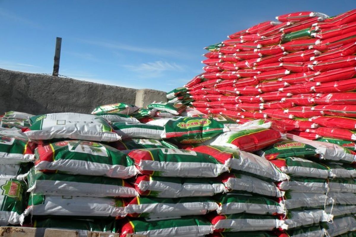 کشف ۶۰ تن کود شیمیایی قاچاق در گرمسار (۲۴ آبان ۱۴۰۴)