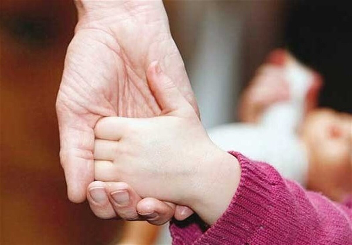 آشنایی با نحوه فرایند فرزندخواندگی برای زنان مجرد بالای ۳۰ سال| متقاضیان به مراکز مشاوره فرزندخواندگی معرفی می‌شوند