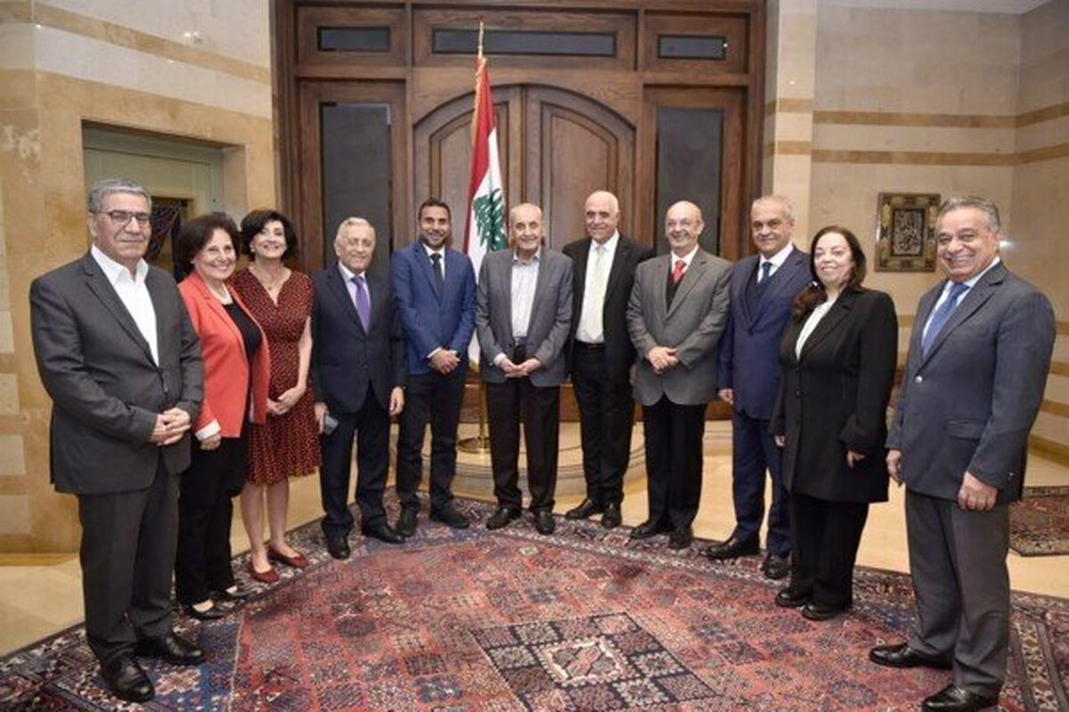 رئیس پارلمان لبنان گفت حزب‌الله حق دارد به‌ویژه پس از حمله اسرائیل خود را بازسازی کند اما ادعاها درباره قاچاق سلاح از دریا، خشکی یا هوا کاملاً دروغ و بی‌پایه و اساس است.