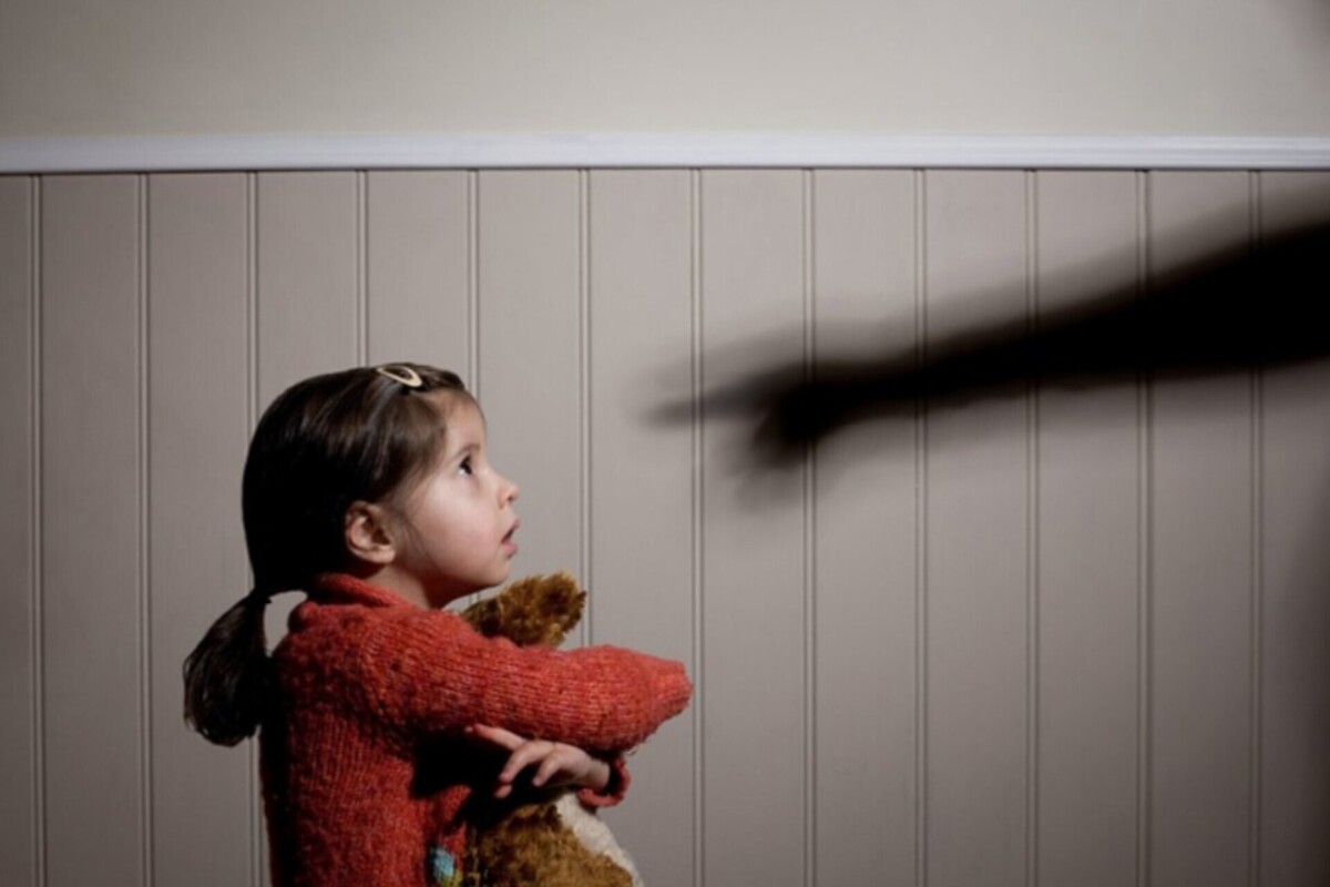 آزارهای خاموش | آسیب‌هایی که در خانه دیده نمی‌شود