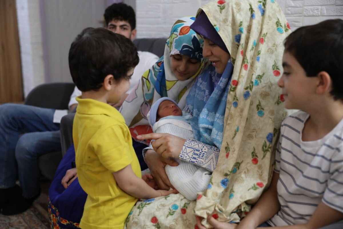 شما چند مادر هستید؟ | چالش پنهان مادری در دوره‌های مختلف رشد