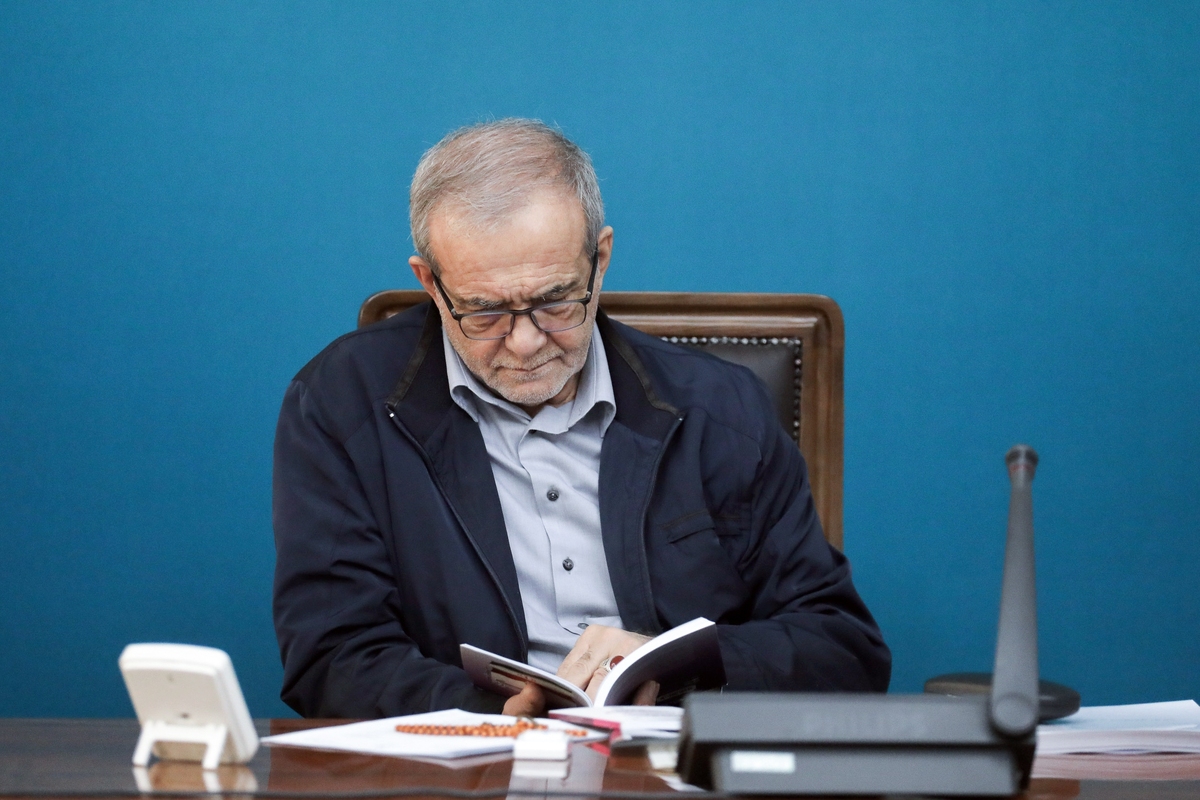 پزشکیان قانون همکاری ریلی بین ایران و ترکیه را ابلاغ کرد (۲۵ آبان ۱۴۰۴)