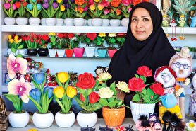 روایتی از دست‌های هنرمند مادر مشهدی و اشتغال خانواده