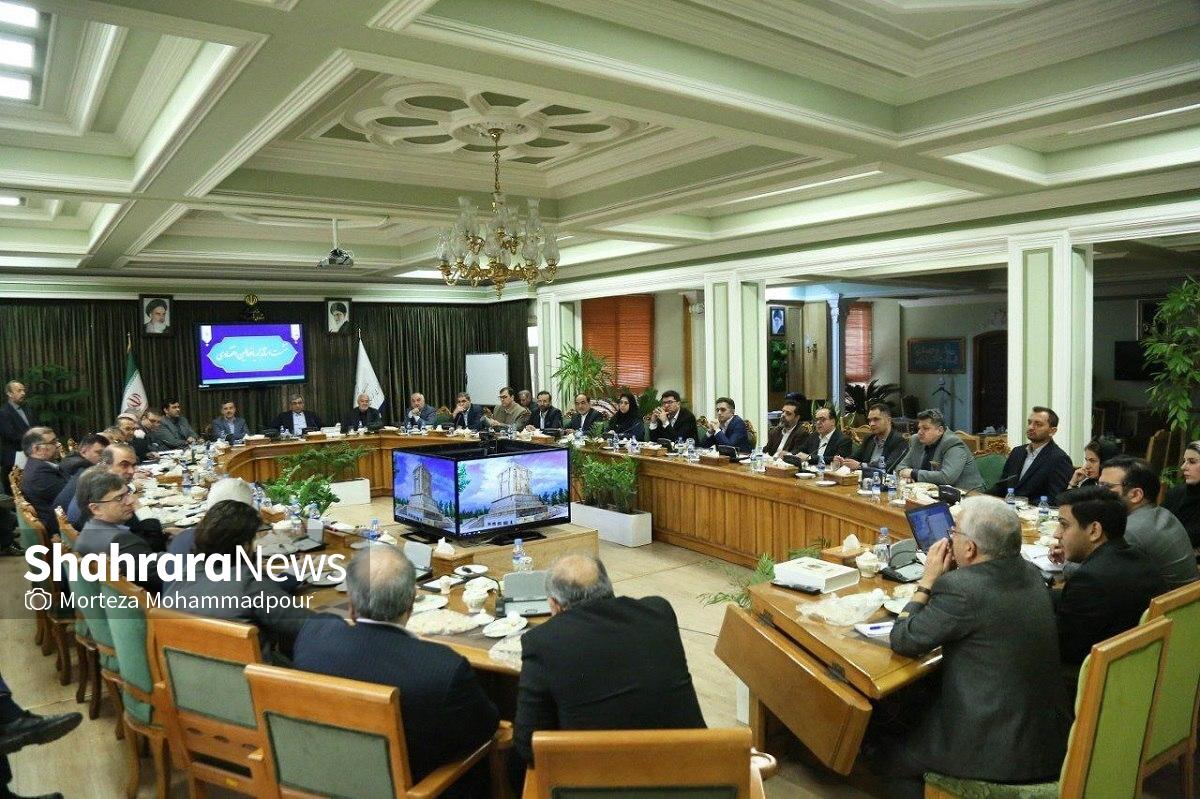 علیه بانک‌های متخلف ارزی، اعلام جرم می‌شود | گزارشی از نشست متفاوت یکشنبه‌های اقتصادی استاندار خراسان رضوی