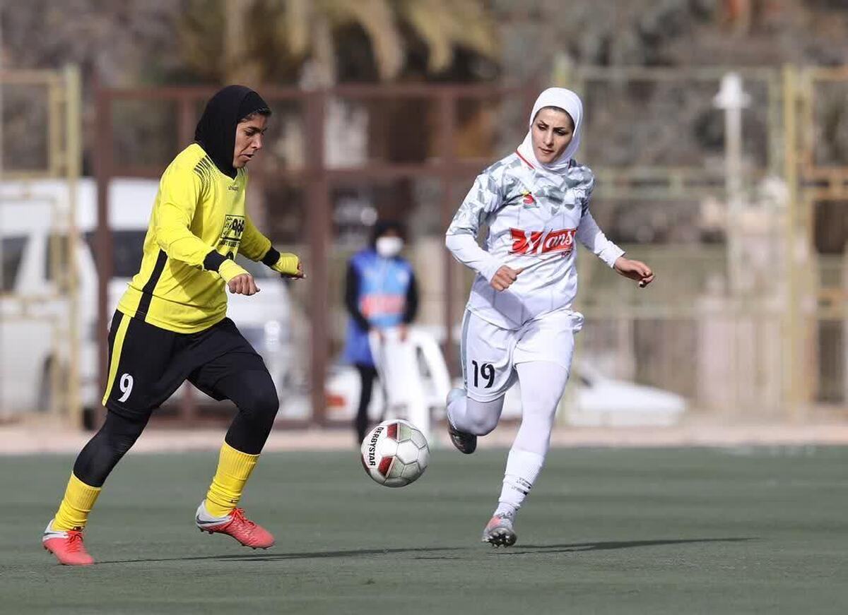 خاتون بم صدرنشین هفته نهم لیگ برتر فوتبال زنان ایران