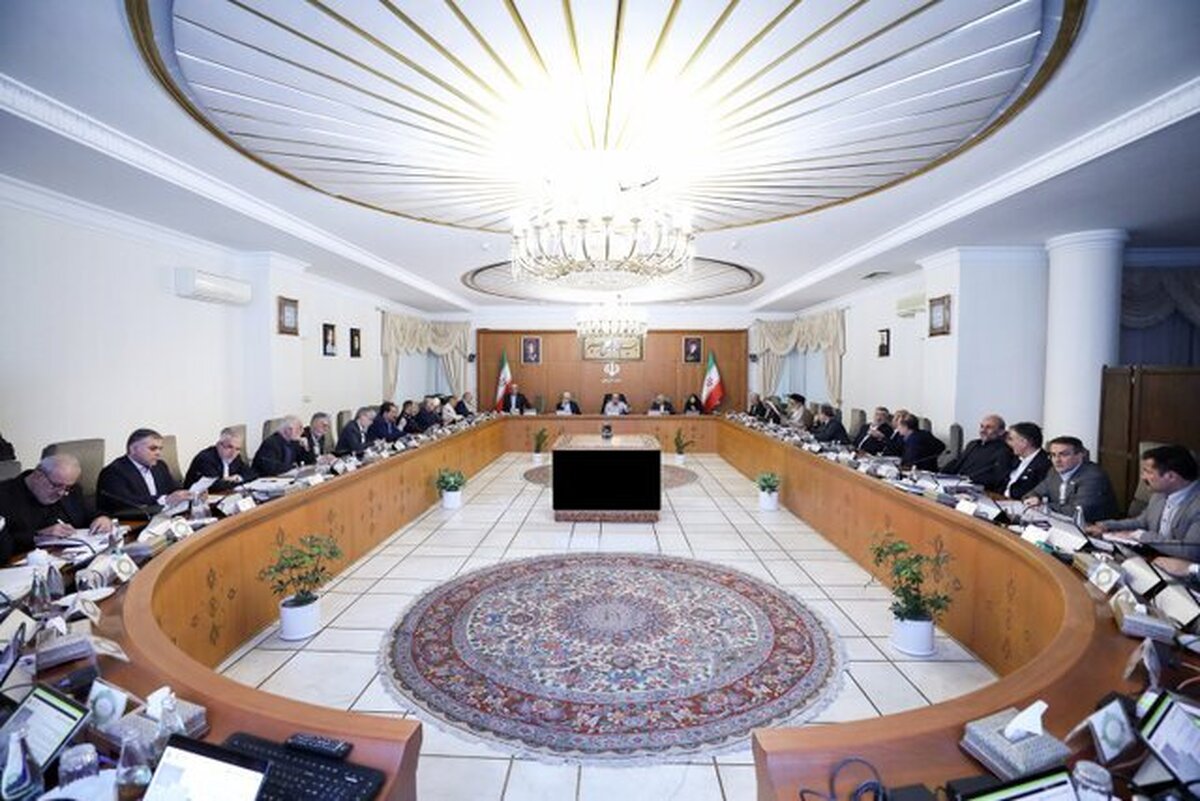 دستور پزشکیان به وزیر صمت| مصرف تولیدات داخلی بهینه نشود، خودروسازان اجازه تولید نخواهند داشت