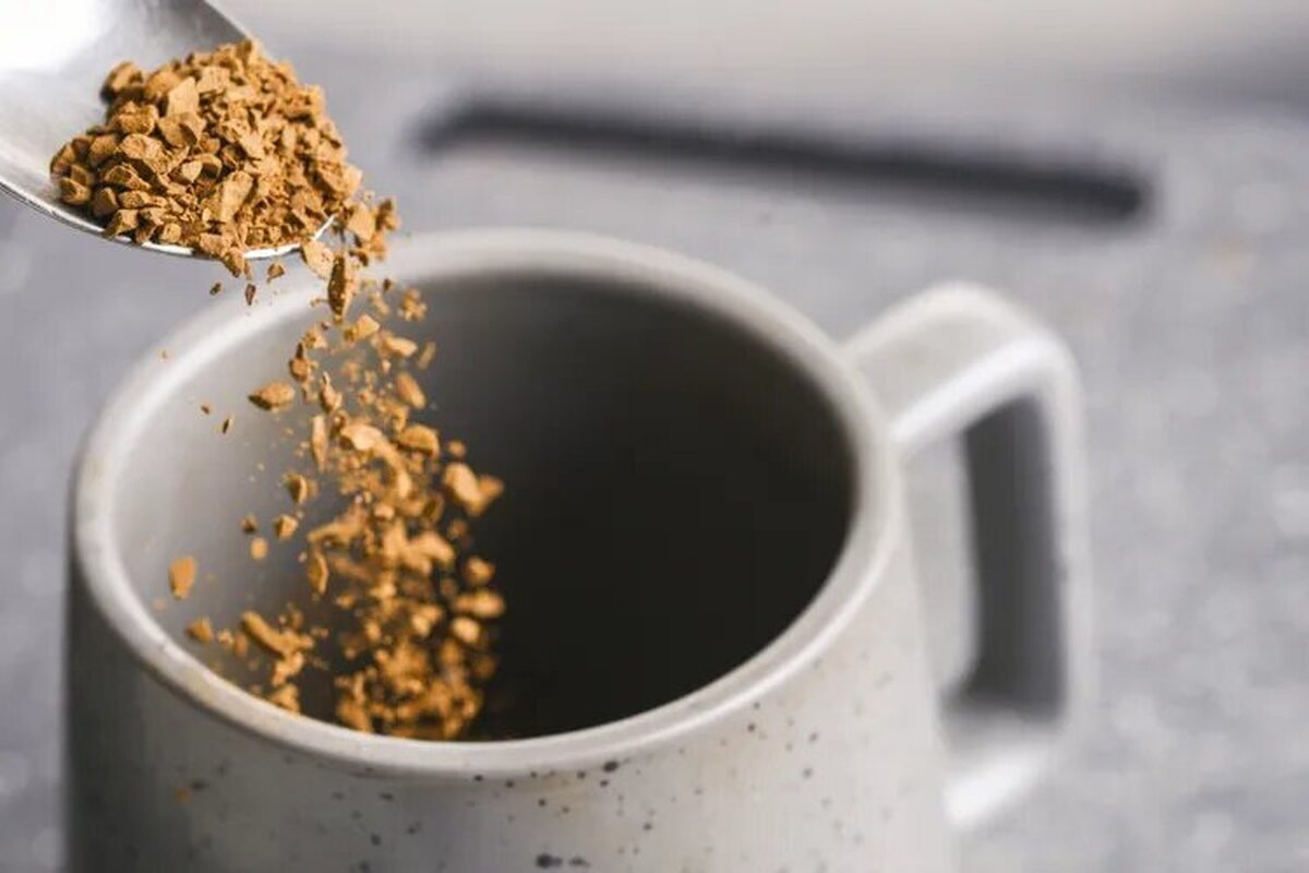 اگر چشمان خود را دوست دارید، قهوه فوری را فوراً کنار بگذارید