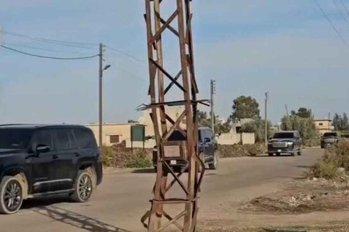 یک هیئت فنی و نظامی روسی وابسته به پایگاه هوایی «حمیمیم» این کشور در حومه لاذقیه، همراه با کاروانی از نیرو‌های امنیتی سوریه، بازدید میدانی غیرمنتظره‌ای از مناطق جنوب سوریه از جمله حومه قنیطره در مجاورت جولان و منطقه «حوض یرموک» در حومه غربی درعا داشتند.