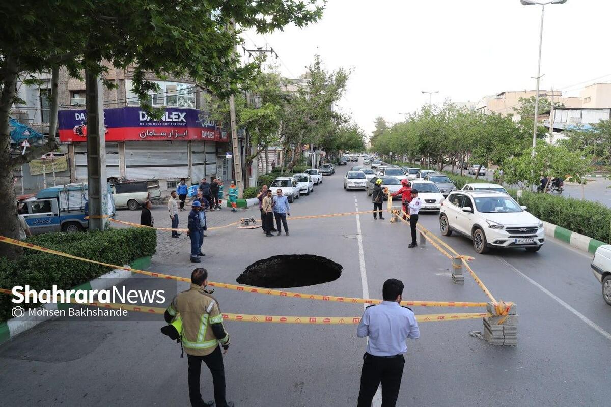 رئیس کمیسیون خدمات فنی، مهندسی، مشاوره‌ای و عمران اتاق بازرگانی خراسان رضوی گفت: در مجموع ما ۷۶ آب‌خانه در دسترس داریم که با توان ۹.۷ میلیارد مترمکعب درحال برداشت از آن هستیم. یعنی چه؟ یعنی ۱.۷ میلیارد مترمکعب اضافه برداشت و نتیجه‌اش هم می‌شود اینکه ۵۶ مخزن از ۷۶ مخزن آب‌خانه با کمبود شدید آب مواجه هستند.