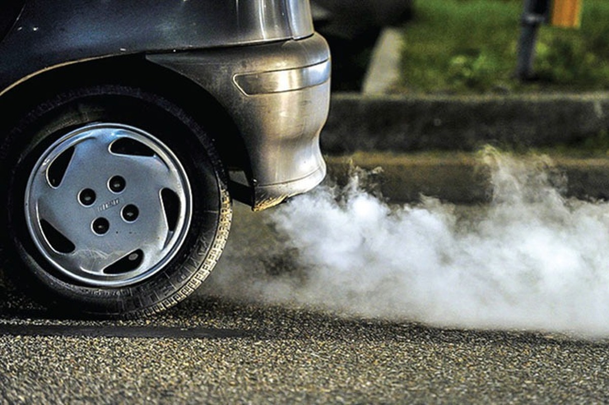 جریمه مالکان ۴ هزار خودروی آلاینده طی یک ماه در مشهد (۲۸ آبان ۱۴۰۴)