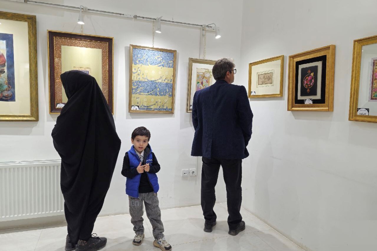 تماشای دنیایی از نقش و نگار ایرانی در نمایشگاه گروهی تذهیب و نگارگری