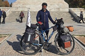 آرامگاه فردوسی مقصد نهایی دوچرخه‌سواری که «راه خراسان» را رکاب زد