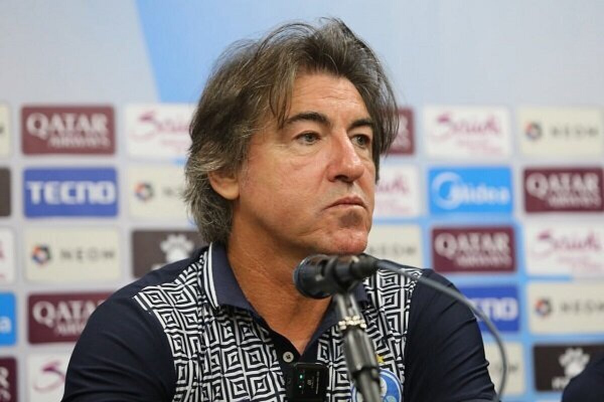 ساپینتو: تغییر زمین بازی عجیب است | بین استقلال و بقیه فرق نگذارند