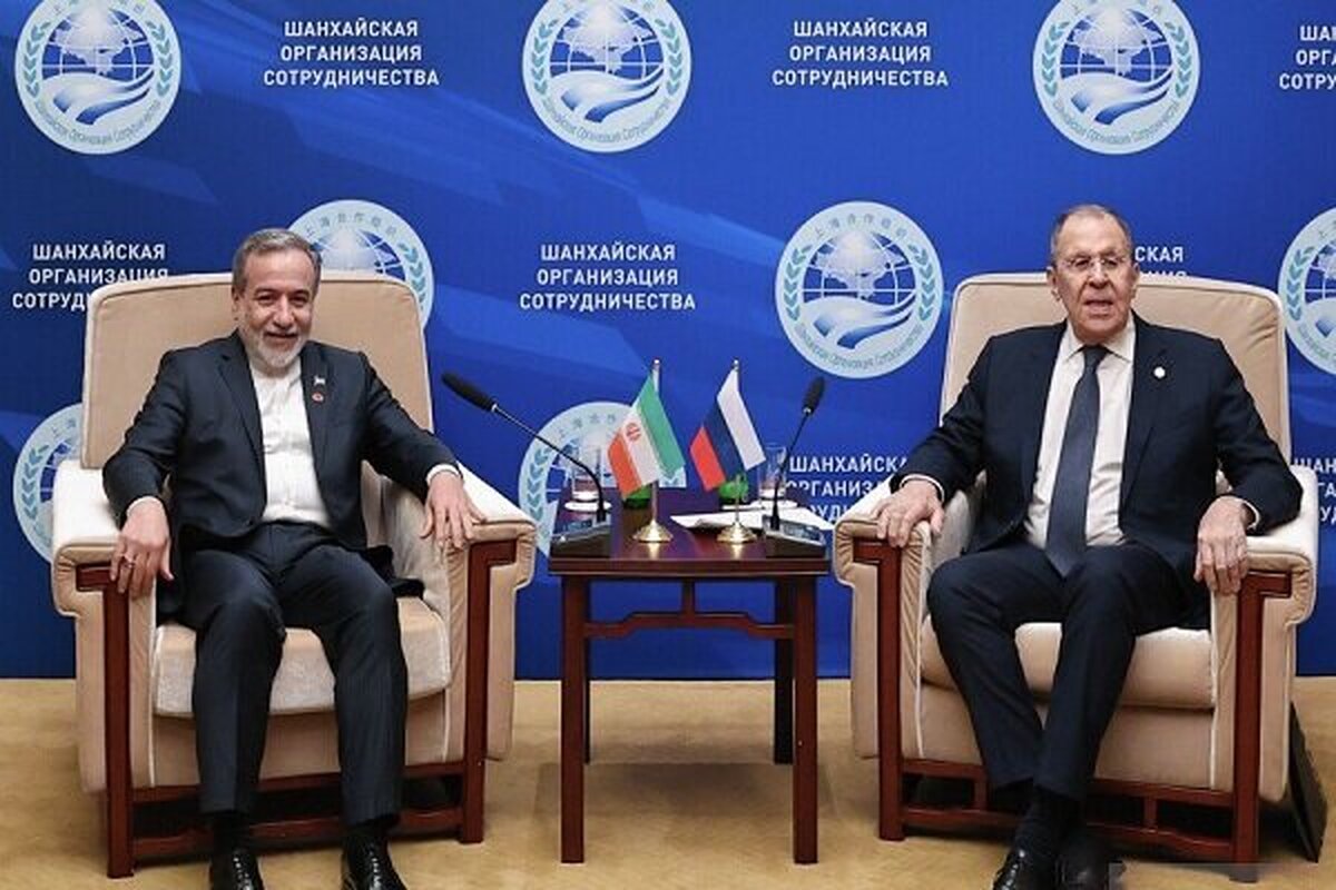 وزارت امور خارجه روسیه در بیانیه‌ای اعلام کرد: وزیر خارجه روسیه با وزیر خارجه ایران پیرامون امنیت منطقه‌ای گفتگو کرد.