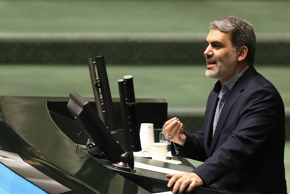 زنگنه: تغییر مکرر سیاستهای ارزی و توزیع ناعادلانه نهادههای دامی، تولیدکنندگان را با مشکل مواجه کرده است