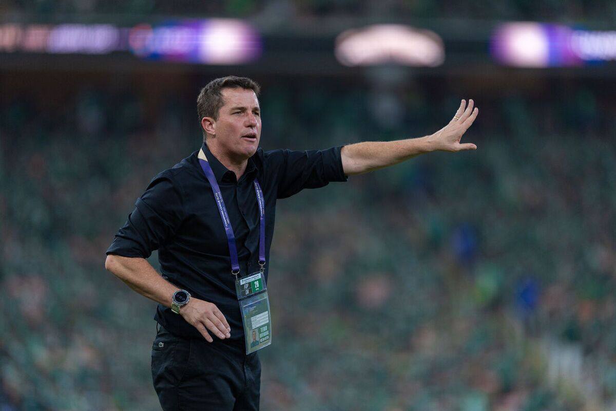اسماعیل حلالی: هیچ نتیجهای جز قهرمانی نمیتواند اوسمار را در پرسپولیس موفق جلوه دهد
