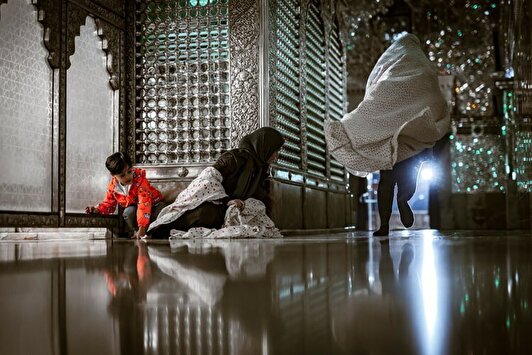 روایتی متفاوت از حادثه شاهچراغ| مادری فدایی فرزندش می‌شود